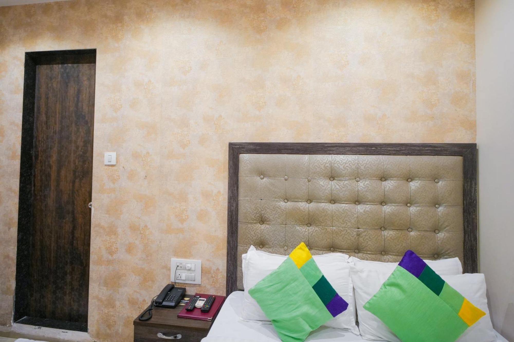 Hotel Skylink Hospitality Mahalaxmi มุมไบ ภายนอก รูปภาพ