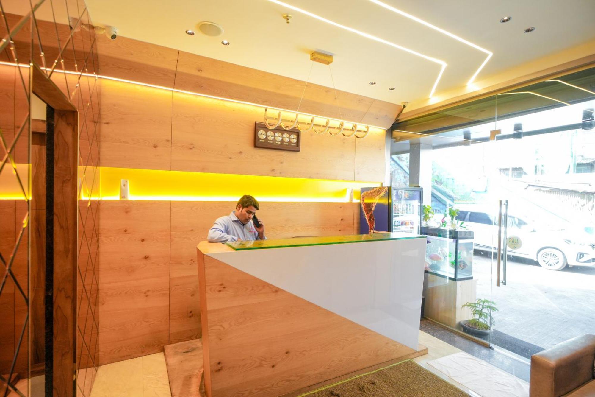 Hotel Skylink Hospitality Mahalaxmi มุมไบ ภายนอก รูปภาพ