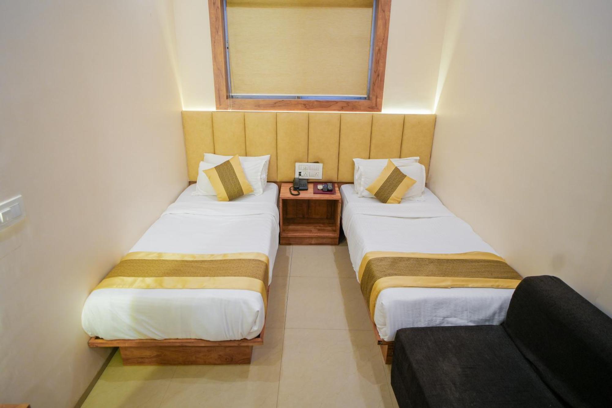 Hotel Skylink Hospitality Mahalaxmi มุมไบ ภายนอก รูปภาพ