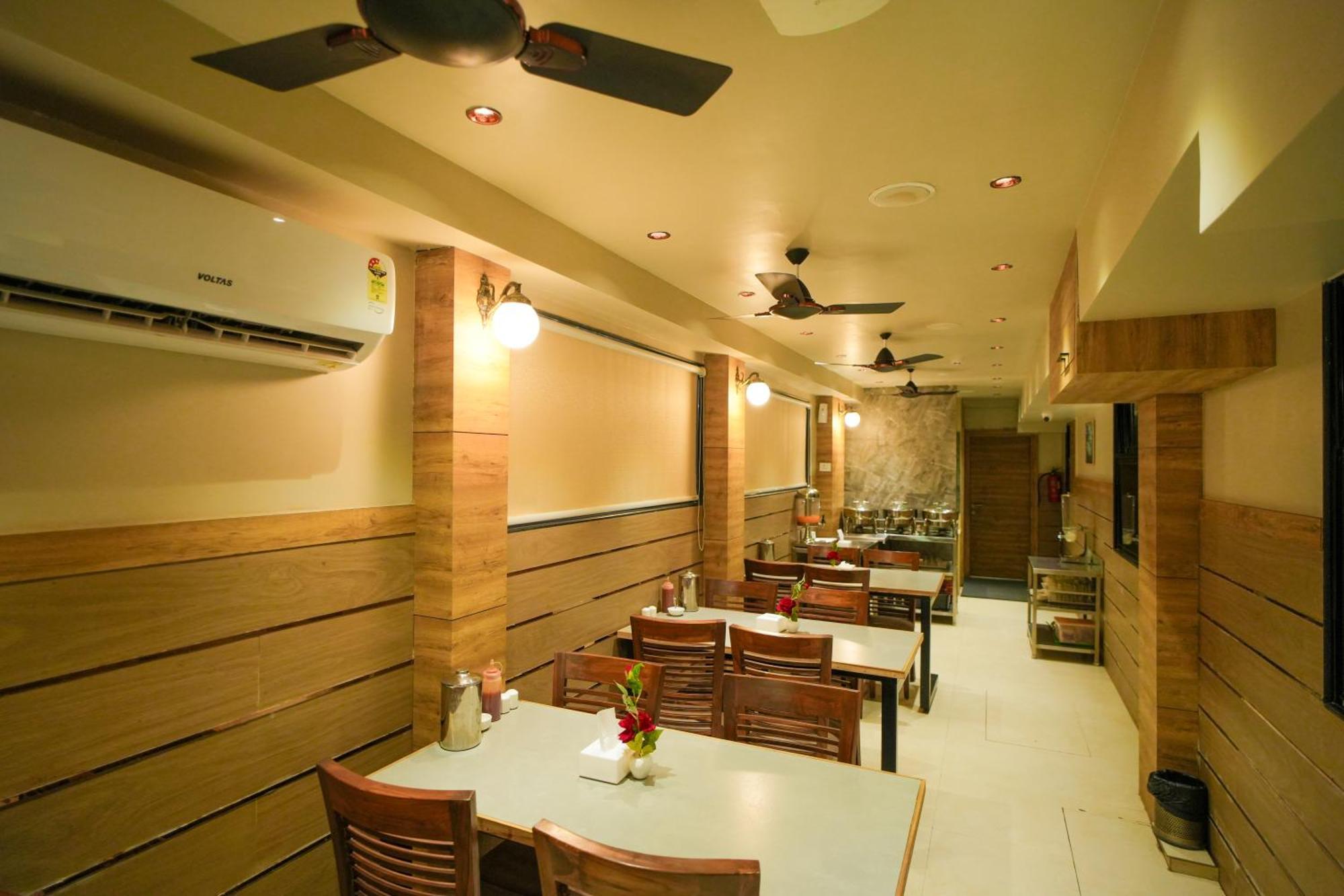 Hotel Skylink Hospitality Mahalaxmi มุมไบ ภายนอก รูปภาพ