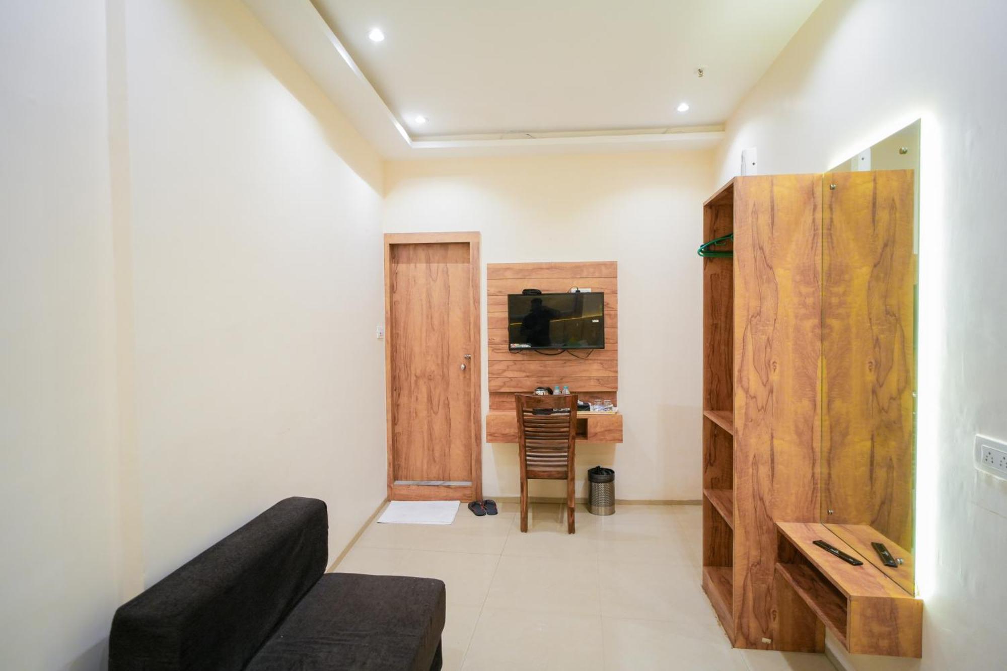 Hotel Skylink Hospitality Mahalaxmi มุมไบ ภายนอก รูปภาพ
