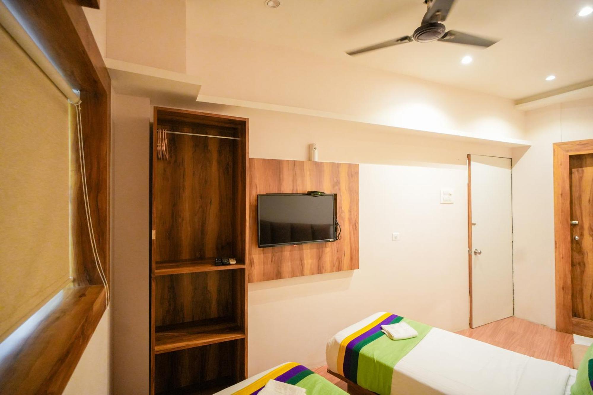 Hotel Skylink Hospitality Mahalaxmi มุมไบ ภายนอก รูปภาพ