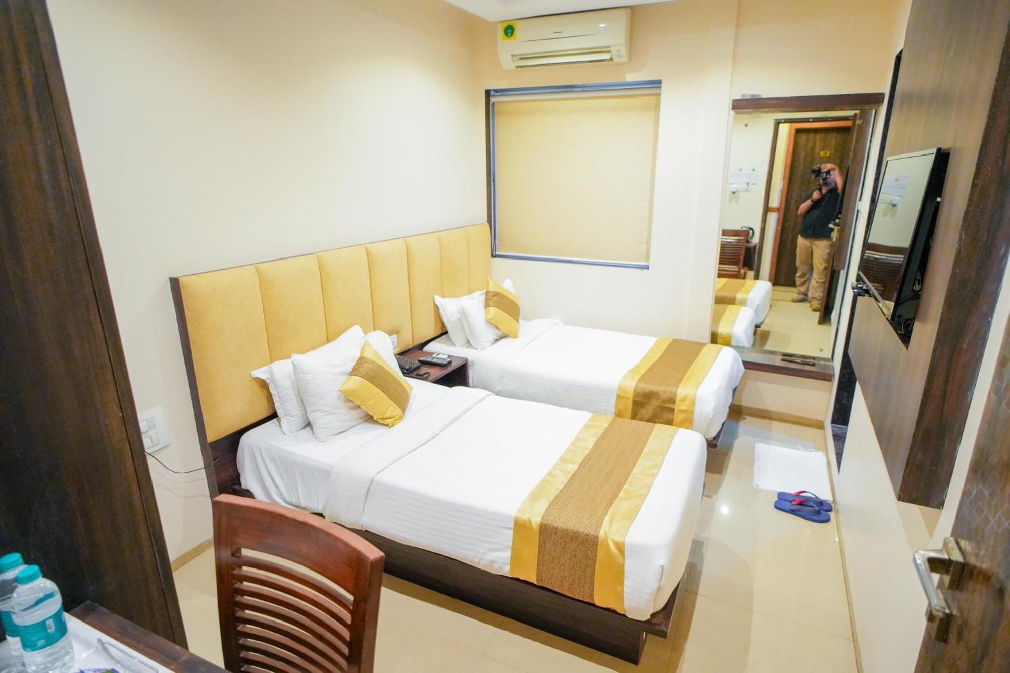 Hotel Skylink Hospitality Mahalaxmi มุมไบ ภายนอก รูปภาพ