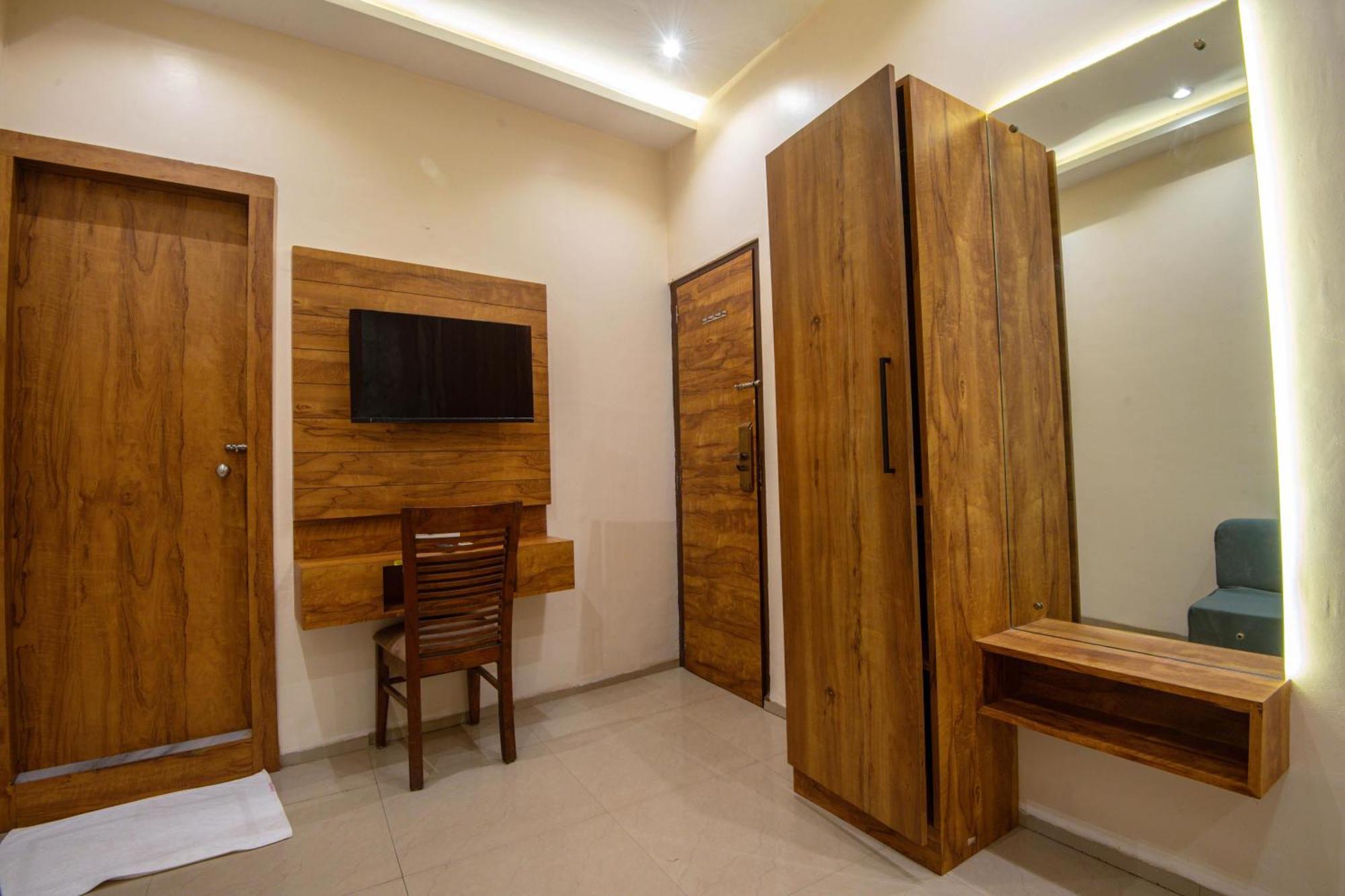Hotel Skylink Hospitality Mahalaxmi มุมไบ ภายนอก รูปภาพ