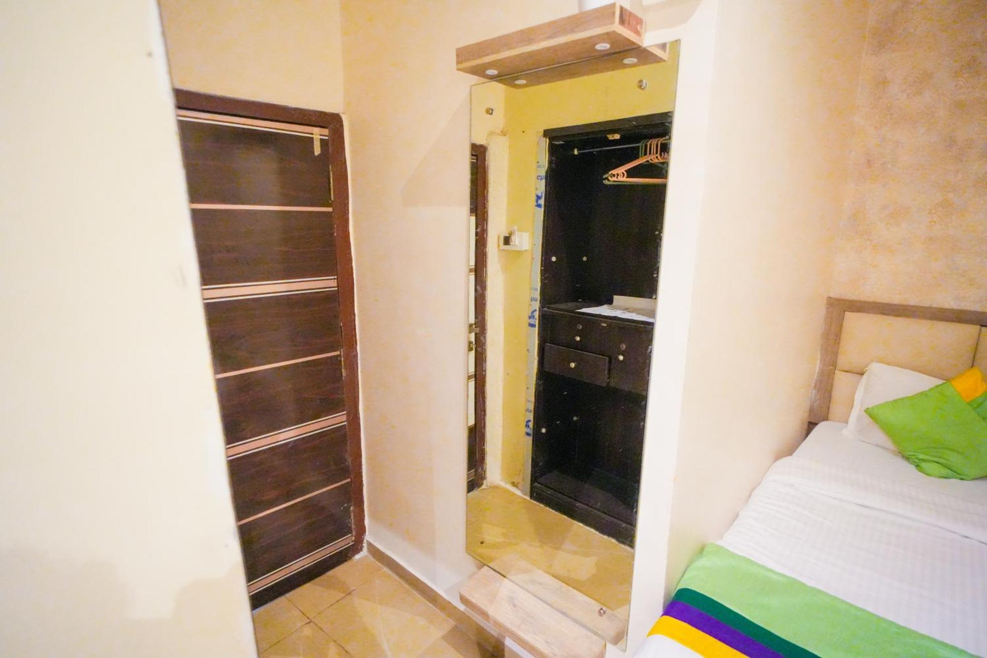 Hotel Skylink Hospitality Mahalaxmi มุมไบ ภายนอก รูปภาพ