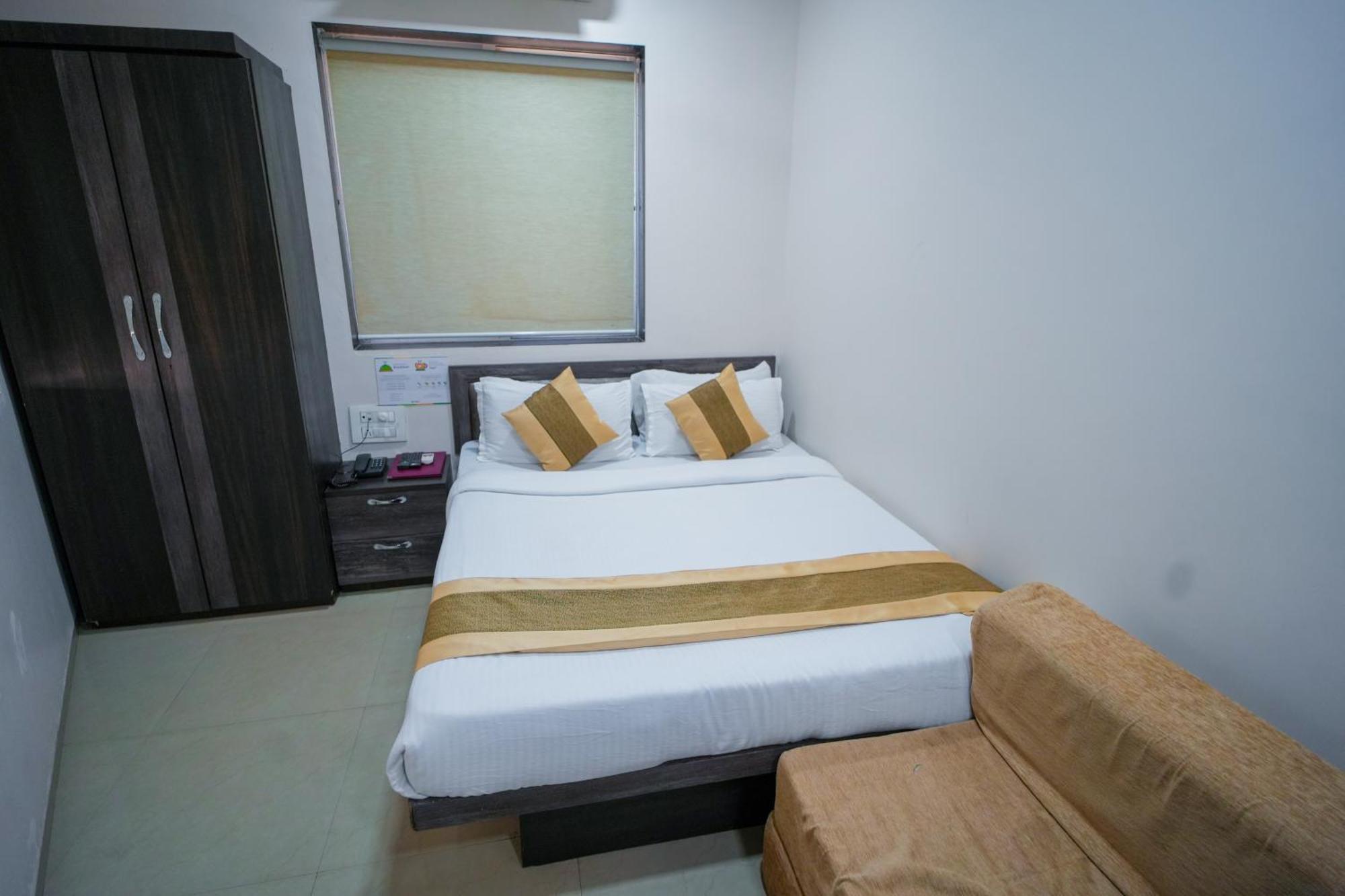 Hotel Skylink Hospitality Mahalaxmi มุมไบ ภายนอก รูปภาพ